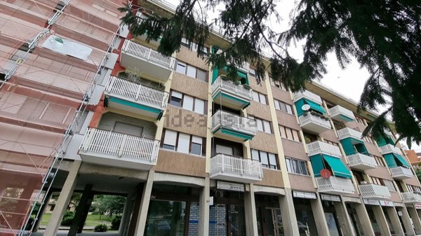 appartamento in vendita a Brugherio in zona Dorderio