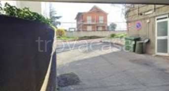 locale commerciale in vendita a Brugherio