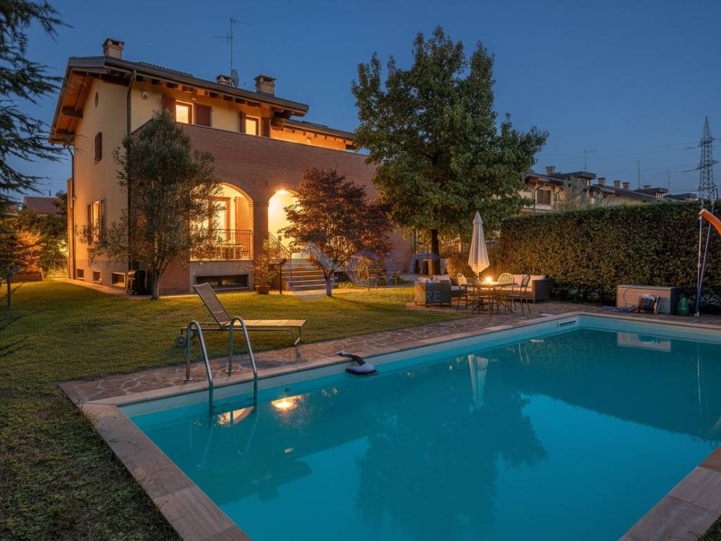 casa indipendente in vendita a Brugherio