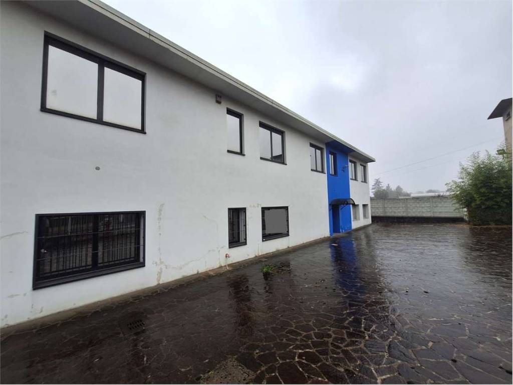 capannone in vendita a Brugherio