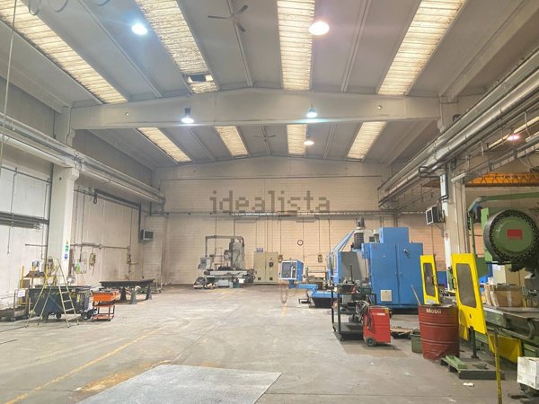 capannone in vendita a Brugherio