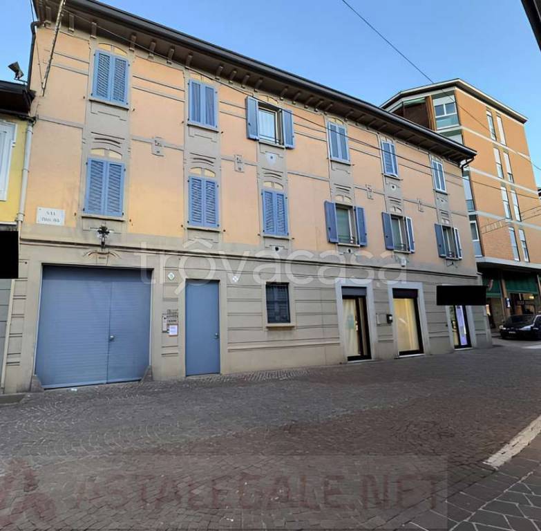 negozio in vendita a Brugherio