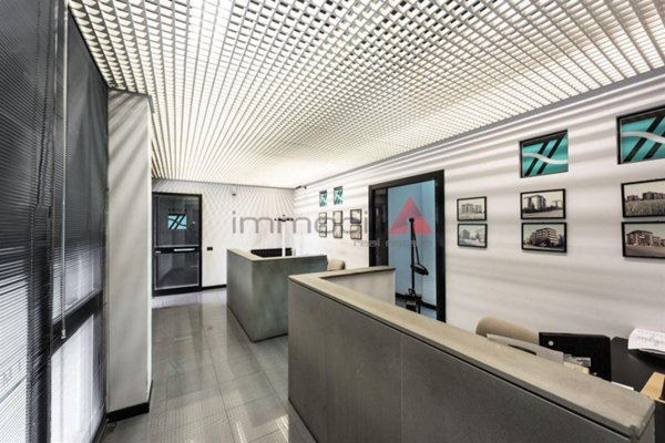 negozio in vendita a Brugherio