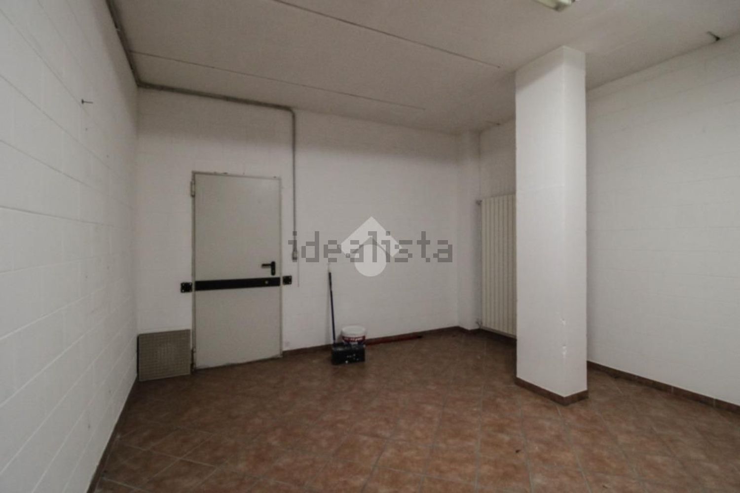 negozio in vendita a Brugherio