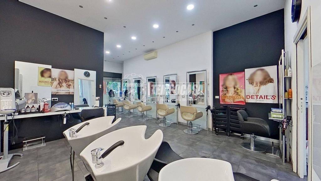 negozio in vendita a Brugherio