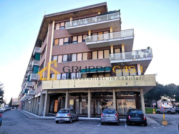 negozio in vendita a Brugherio