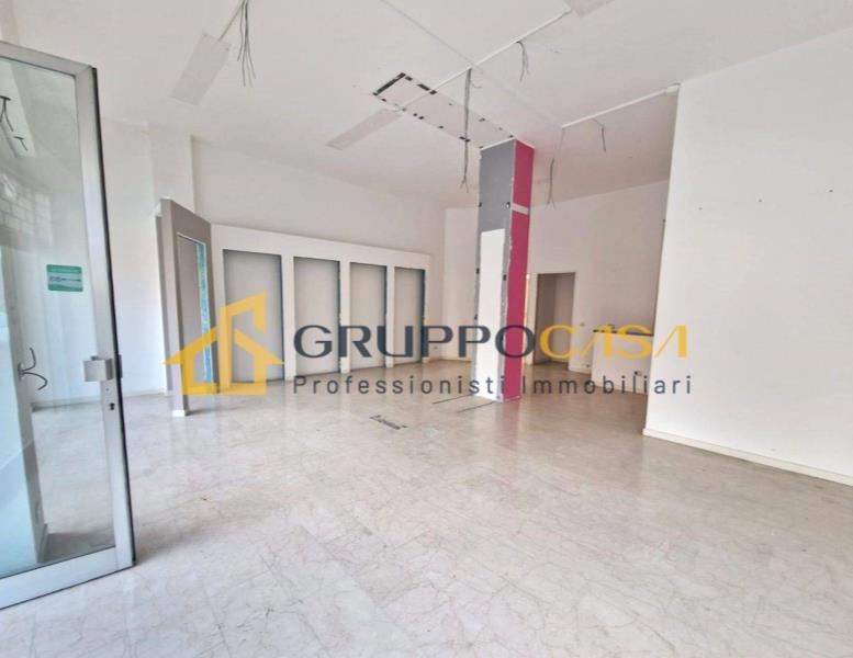 negozio in vendita a Brugherio