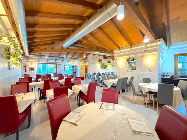 negozio in vendita a Brugherio