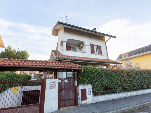 casa indipendente in vendita a Brugherio
