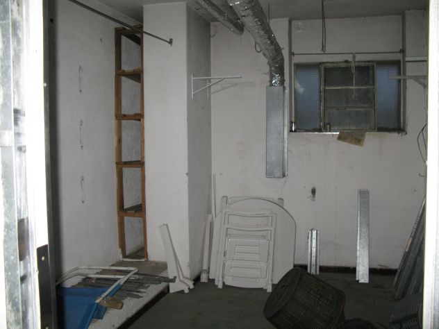 locale di sgombero in vendita a Brugherio