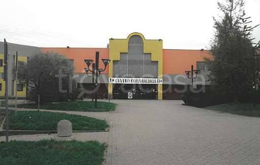 negozio in vendita a Brugherio
