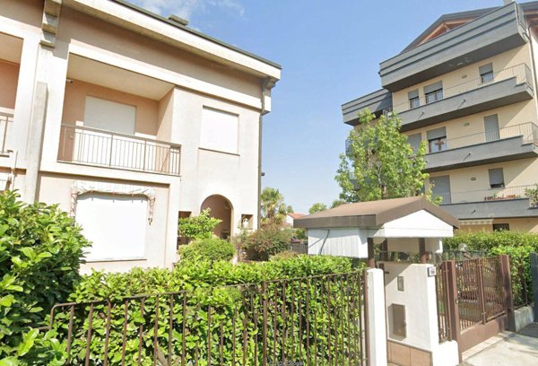 casa indipendente in vendita a Brugherio