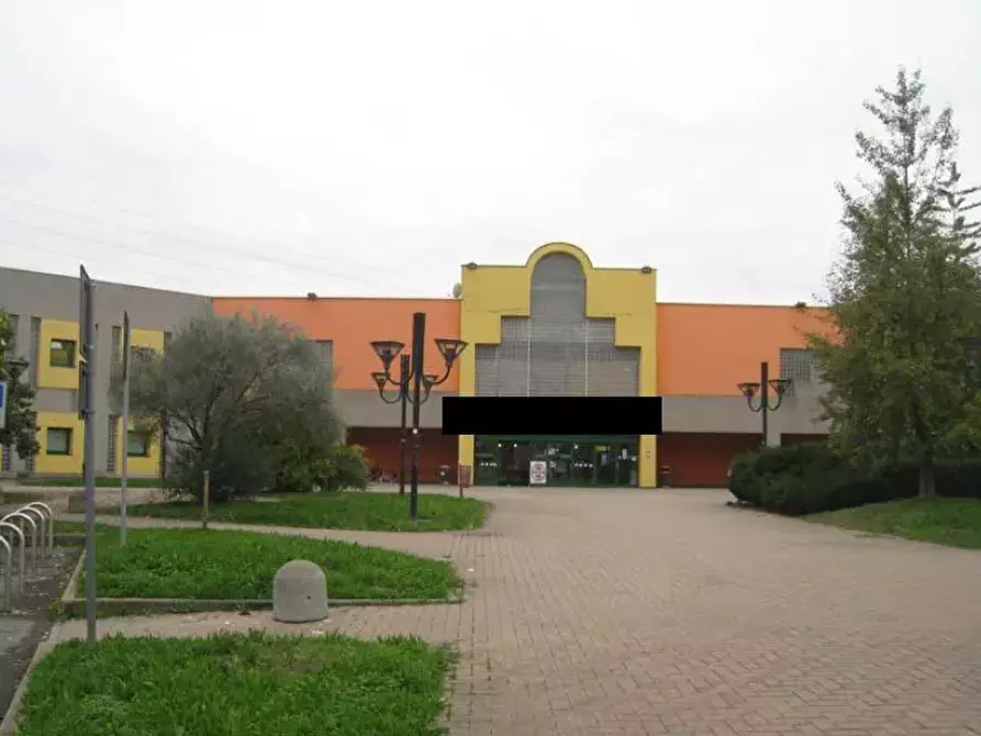 negozio in vendita a Brugherio