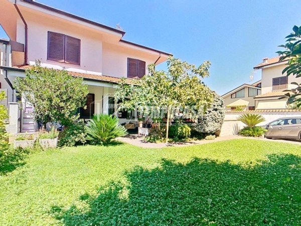 casa indipendente in vendita a Brugherio