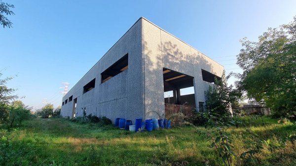 capannone in vendita a Brugherio