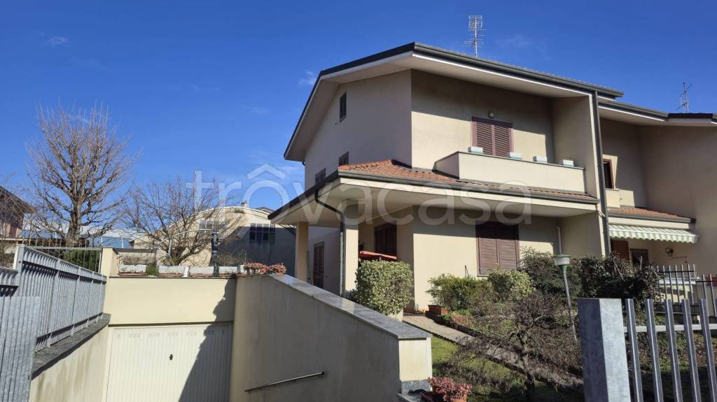 casa indipendente in vendita a Brugherio