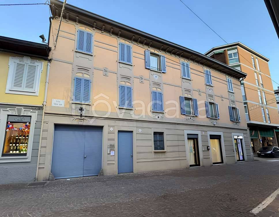 negozio in vendita a Brugherio