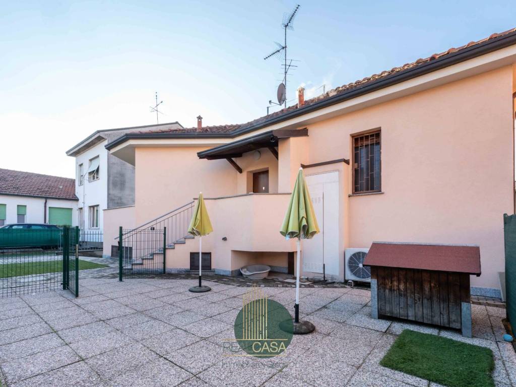 casa indipendente in vendita a Brugherio