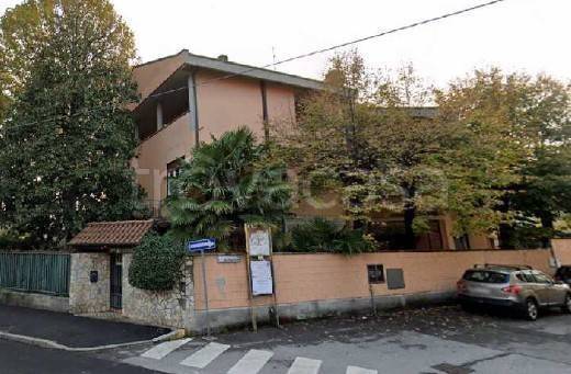 negozio in vendita a Brugherio