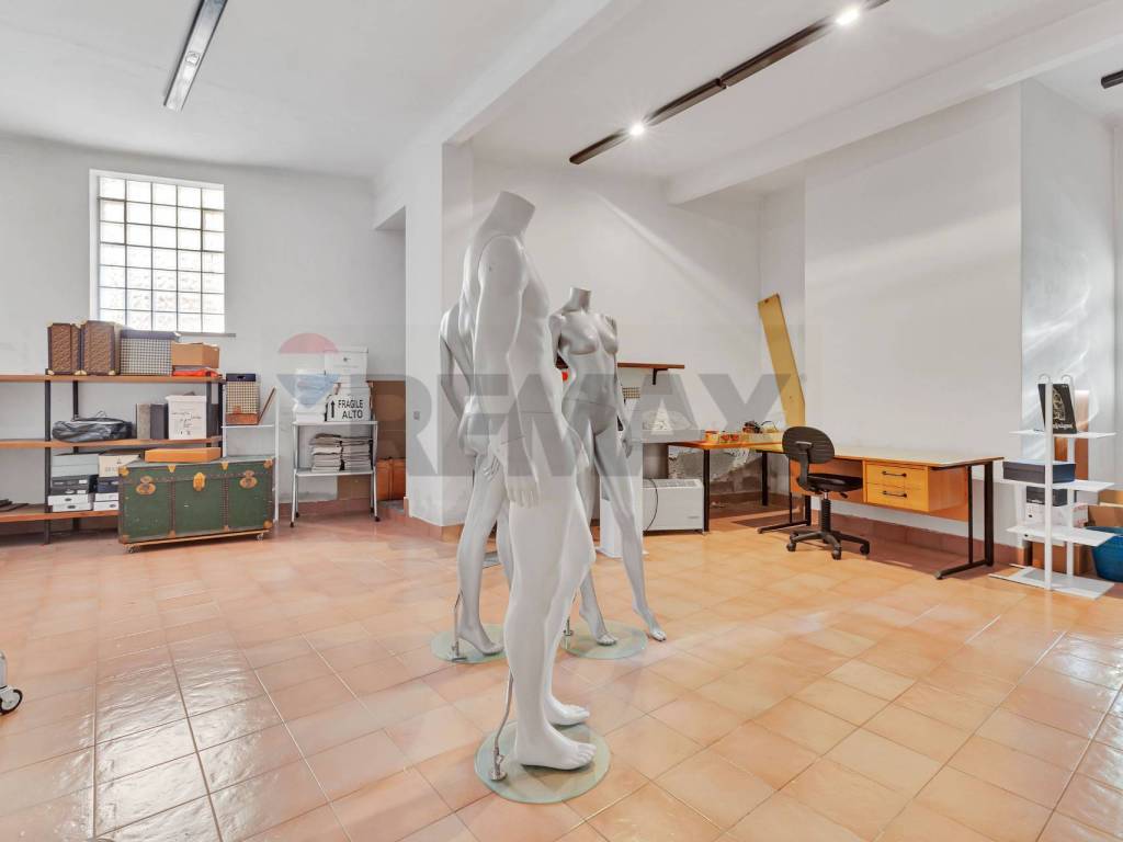 negozio in vendita a Brugherio