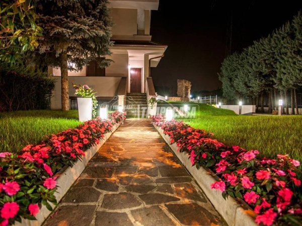 casa indipendente in vendita a Brugherio