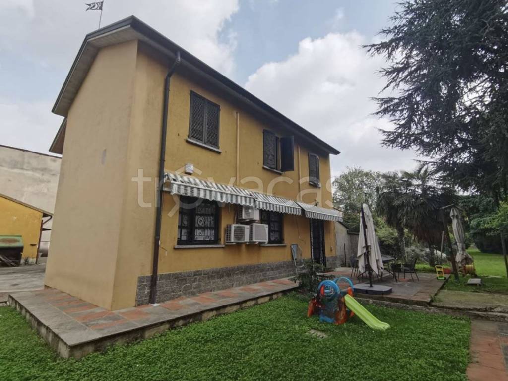 casa indipendente in vendita a Brugherio