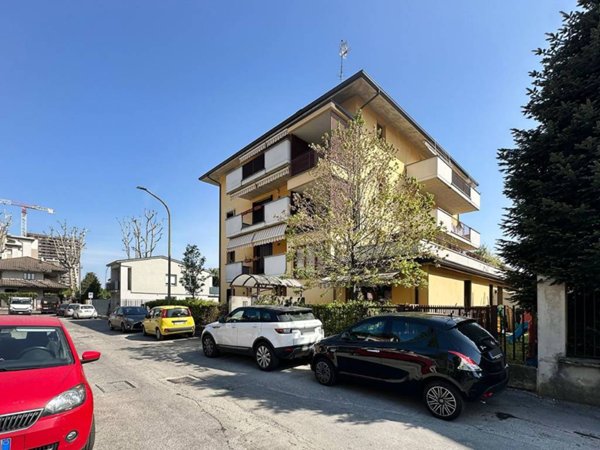 appartamento in vendita a Brugherio in zona San Damiano