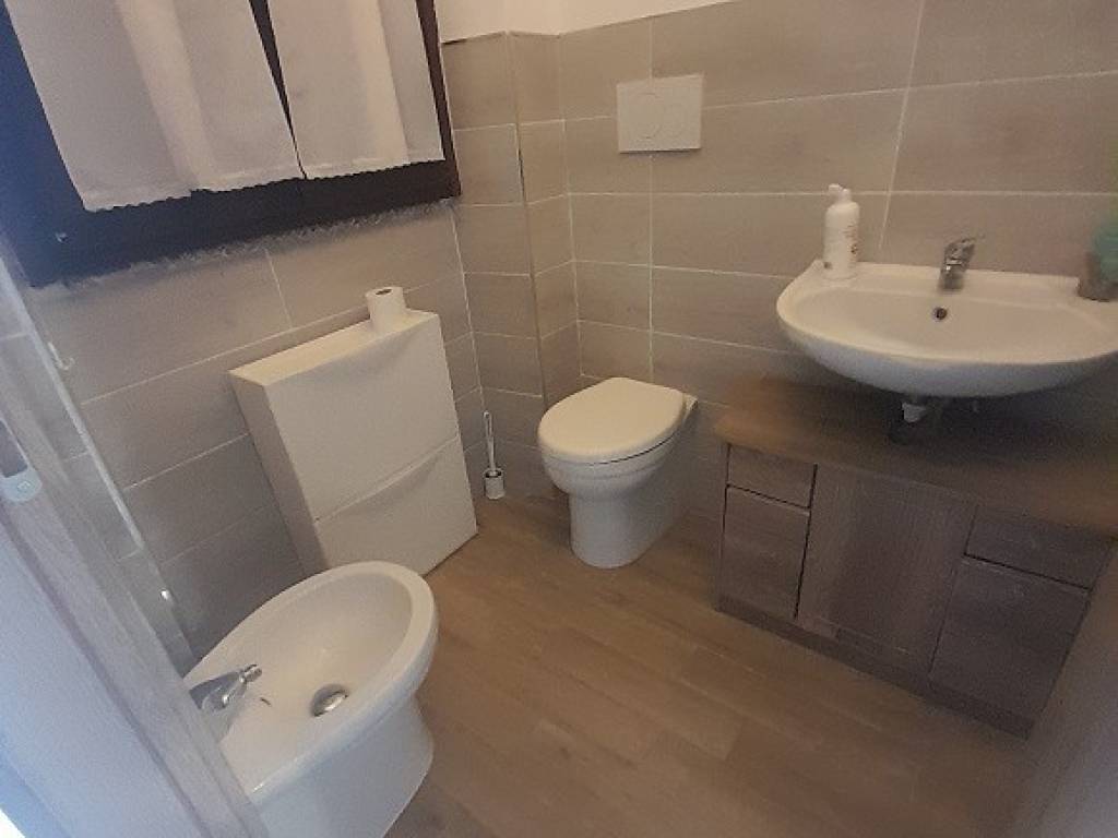 negozio in vendita a Brugherio