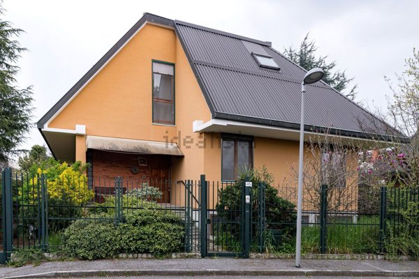 casa indipendente in vendita a Brugherio