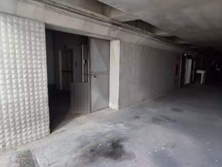 locale di sgombero in vendita a Brugherio