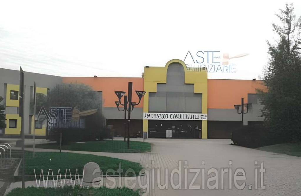 negozio in vendita a Brugherio