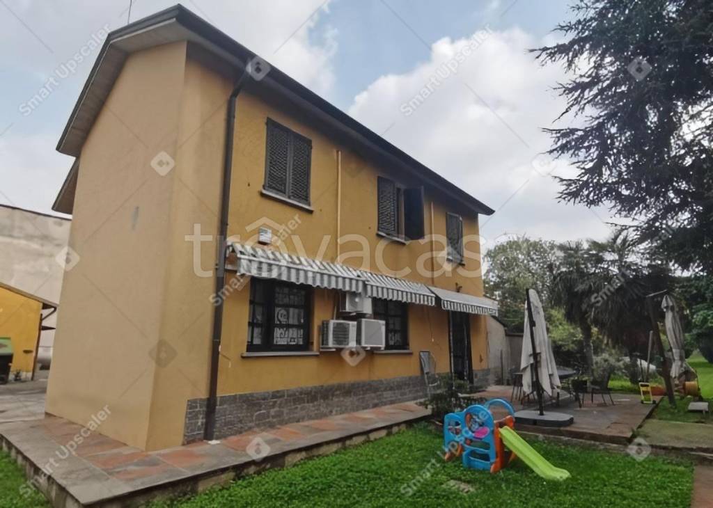 casa indipendente in vendita a Brugherio