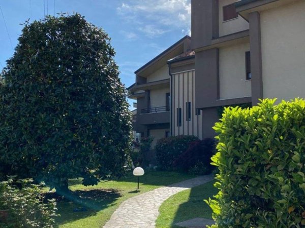 casa indipendente in vendita a Brugherio