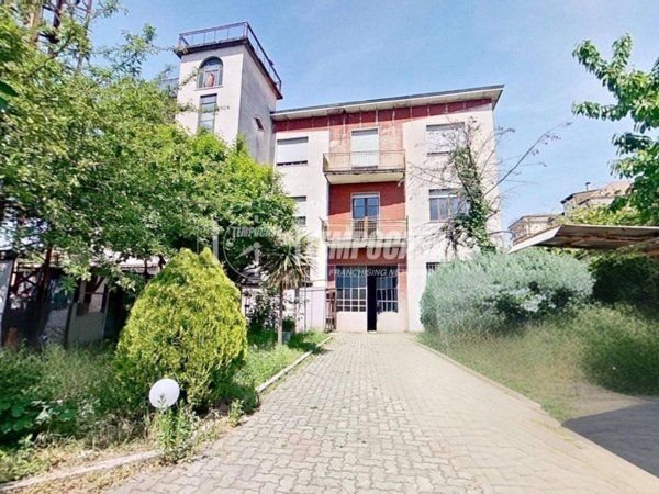 intera palazzina in vendita a Brugherio