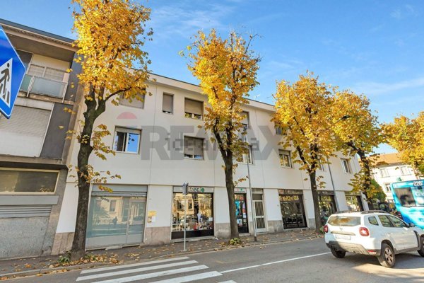negozio in vendita a Brugherio