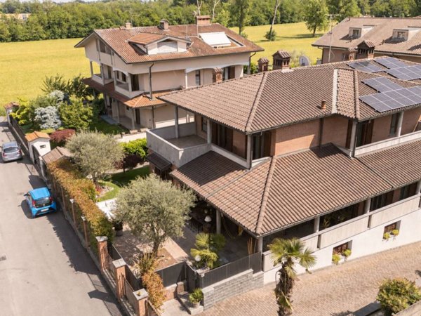casa indipendente in vendita a Brugherio