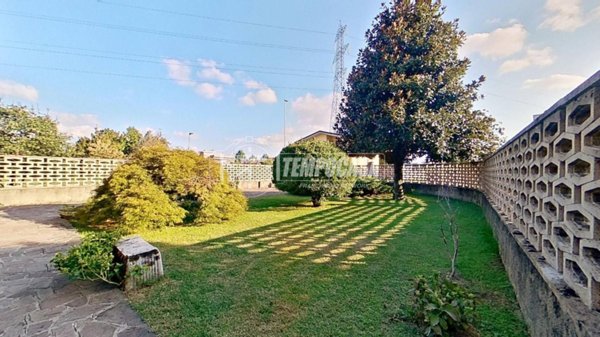 casa indipendente in vendita a Brugherio