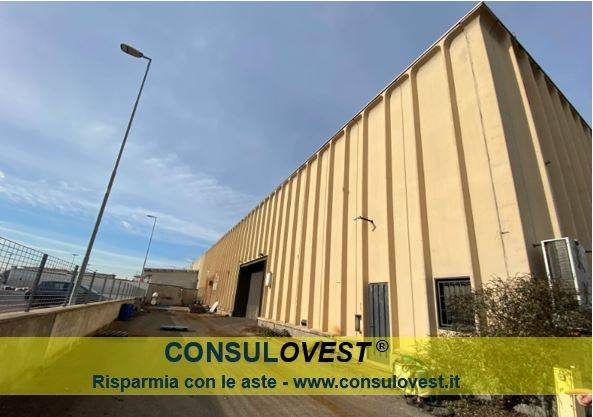 locale commerciale in vendita a Brugherio
