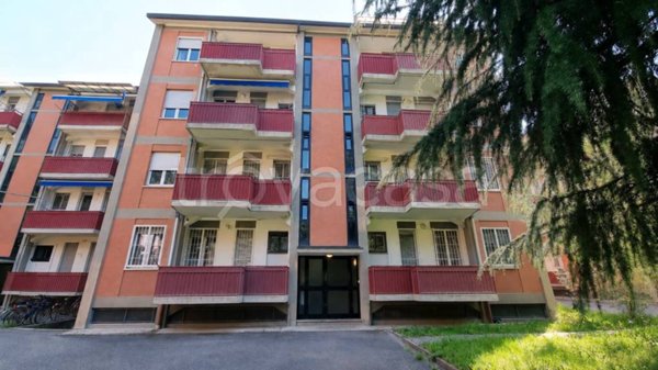 appartamento in vendita a Brugherio in zona Dorderio