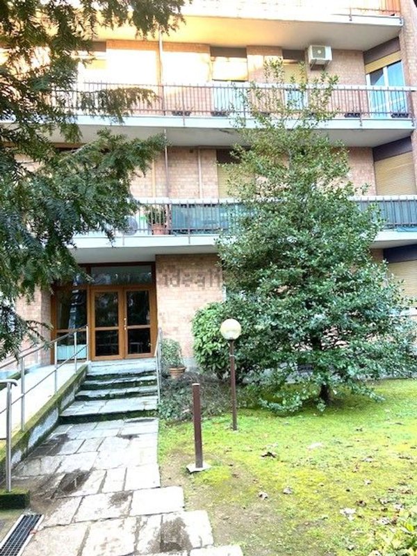 appartamento in vendita a Brugherio in zona Dorderio