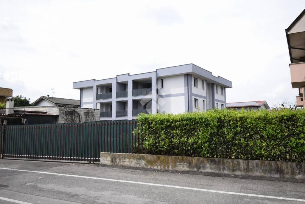 appartamento in vendita a Brugherio in zona San Damiano