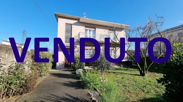 appartamento in vendita a Brugherio in zona Dorderio