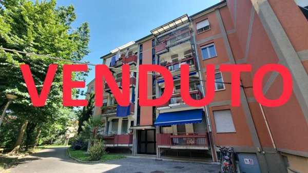 appartamento in vendita a Brugherio in zona Dorderio