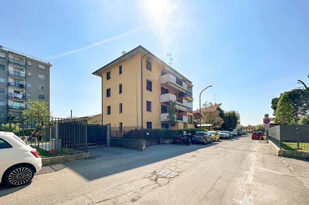 appartamento in vendita a Brugherio in zona San Damiano