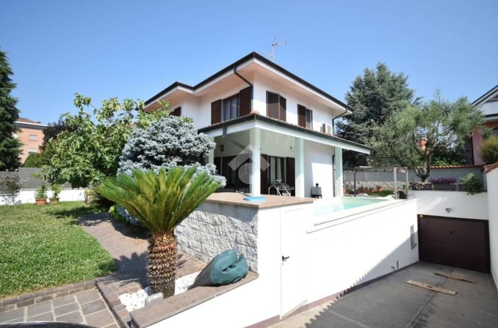 casa indipendente in vendita a Brugherio in zona San Damiano