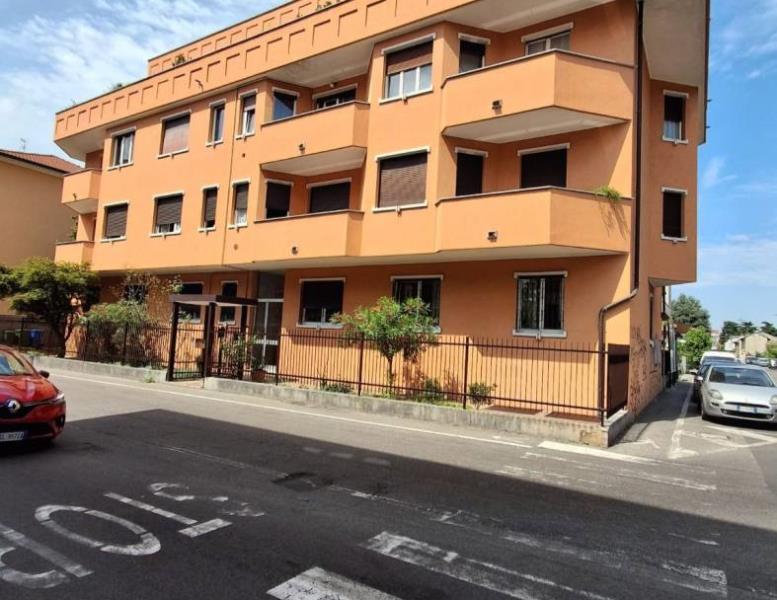 appartamento in vendita a Brugherio in zona Dorderio