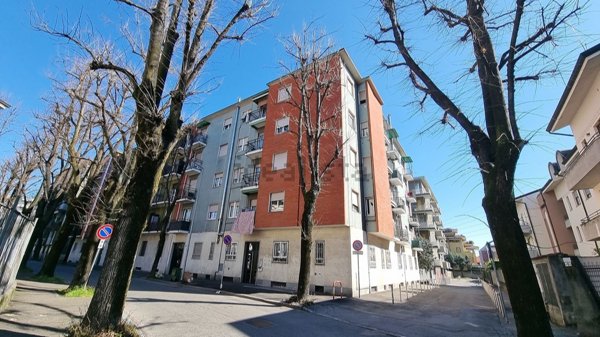 appartamento in vendita a Brugherio in zona Dorderio