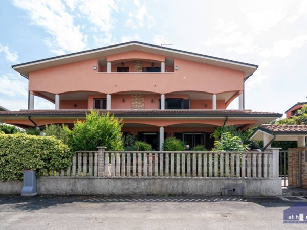 casa indipendente in vendita a Brugherio