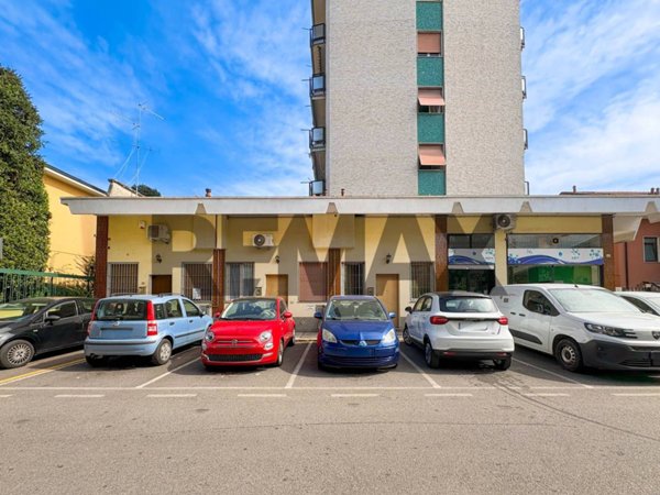 appartamento in vendita a Brugherio in zona Dorderio
