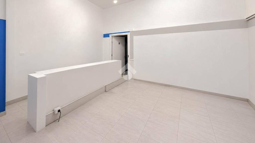 negozio in vendita a Brugherio